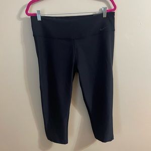Size XL black Nike quarter length leggings, never worn! New with tags